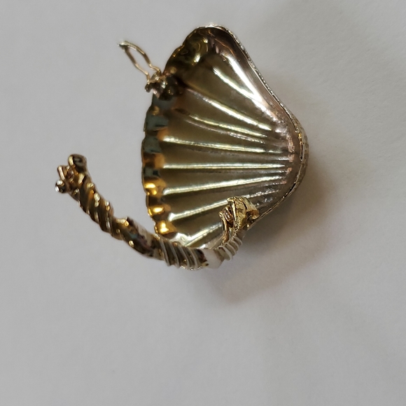 Vintage Silver Plated Shell Scarf Clip - Picture 5 of 7